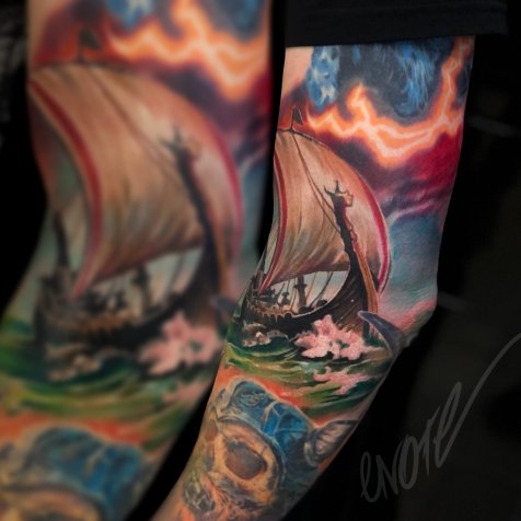 Море